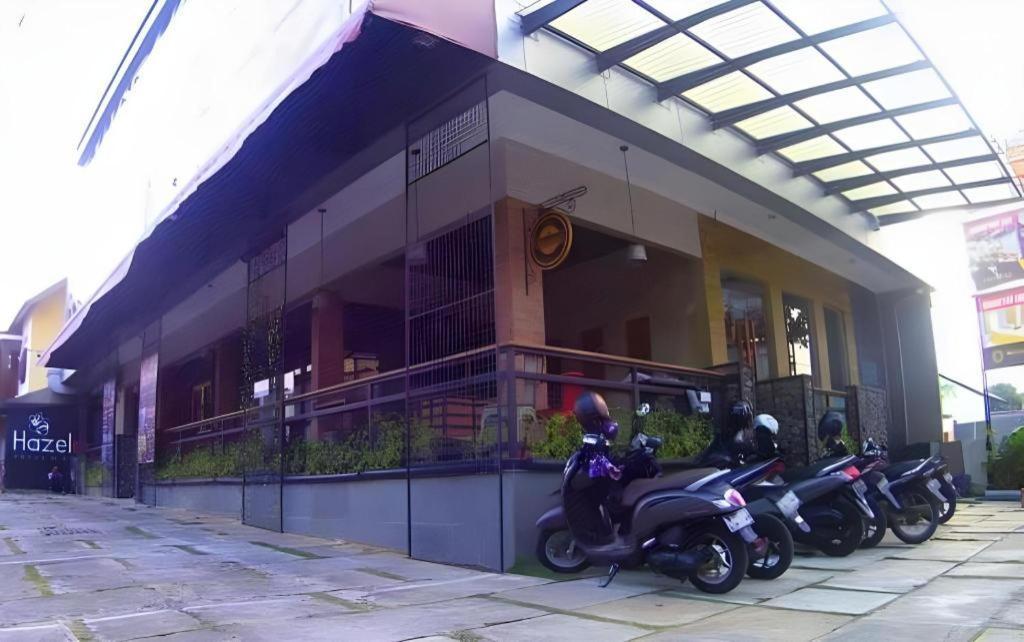 Hazotel Semarang Buitenkant foto