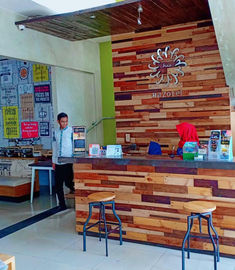 Hazotel Semarang Buitenkant foto