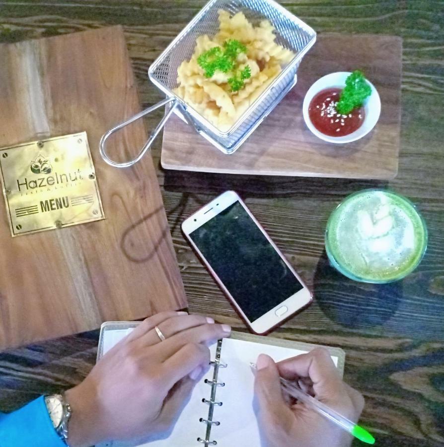 Hazotel Semarang Buitenkant foto