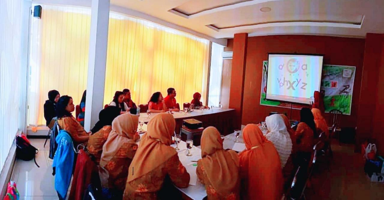 Hazotel Semarang Buitenkant foto
